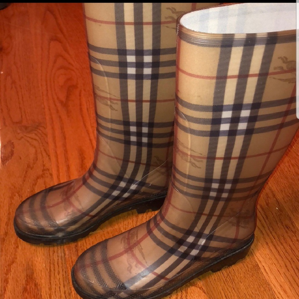 Burberry rainboots